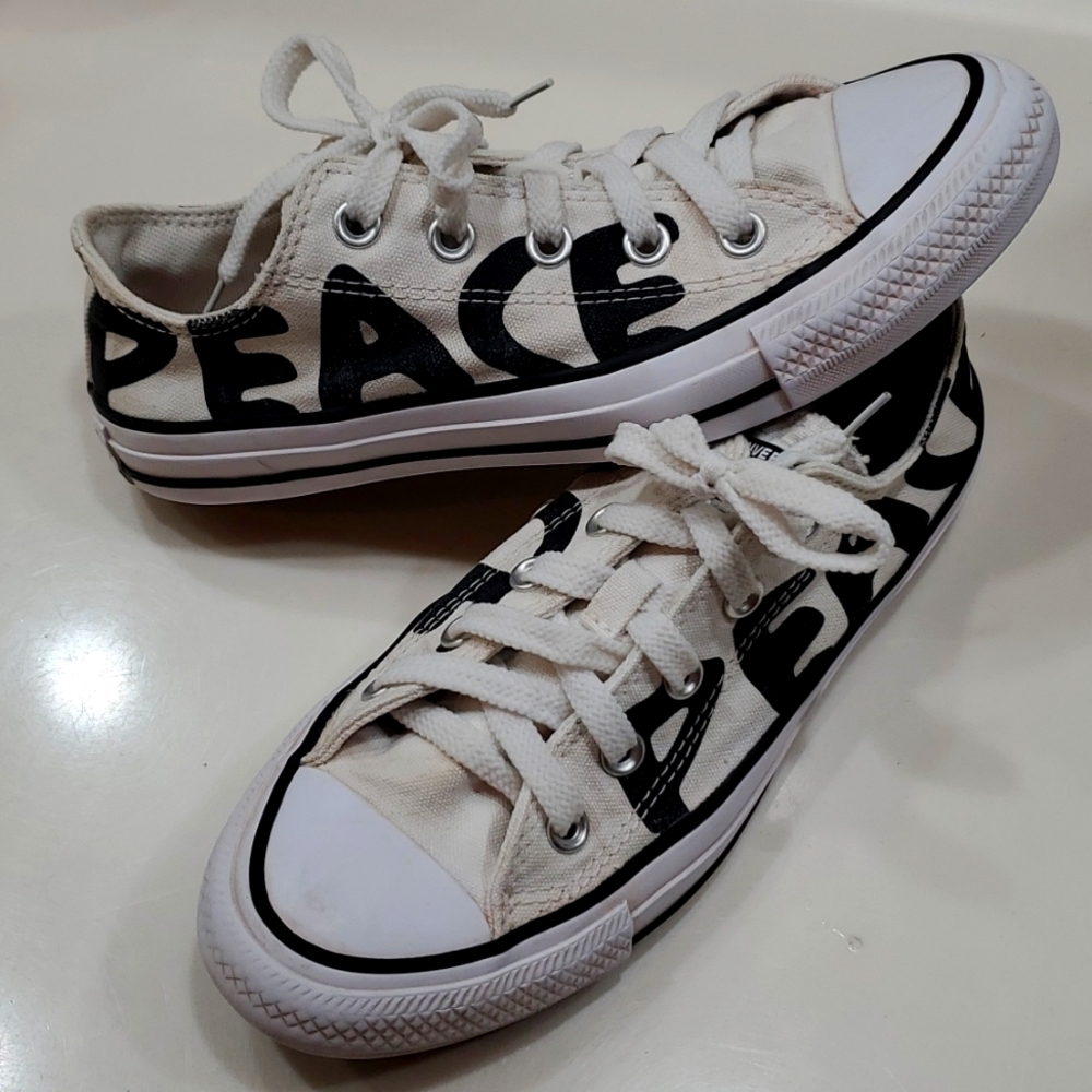Converse PEACE low tops W6 M4